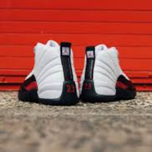 Air Jordan 12 Retro \